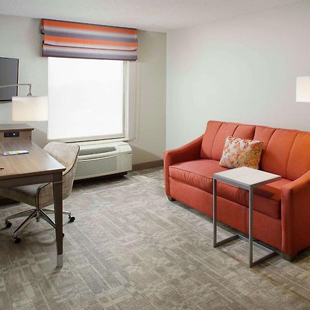 Hampton Inn By Hilton Garden City Long Island Extérieur photo