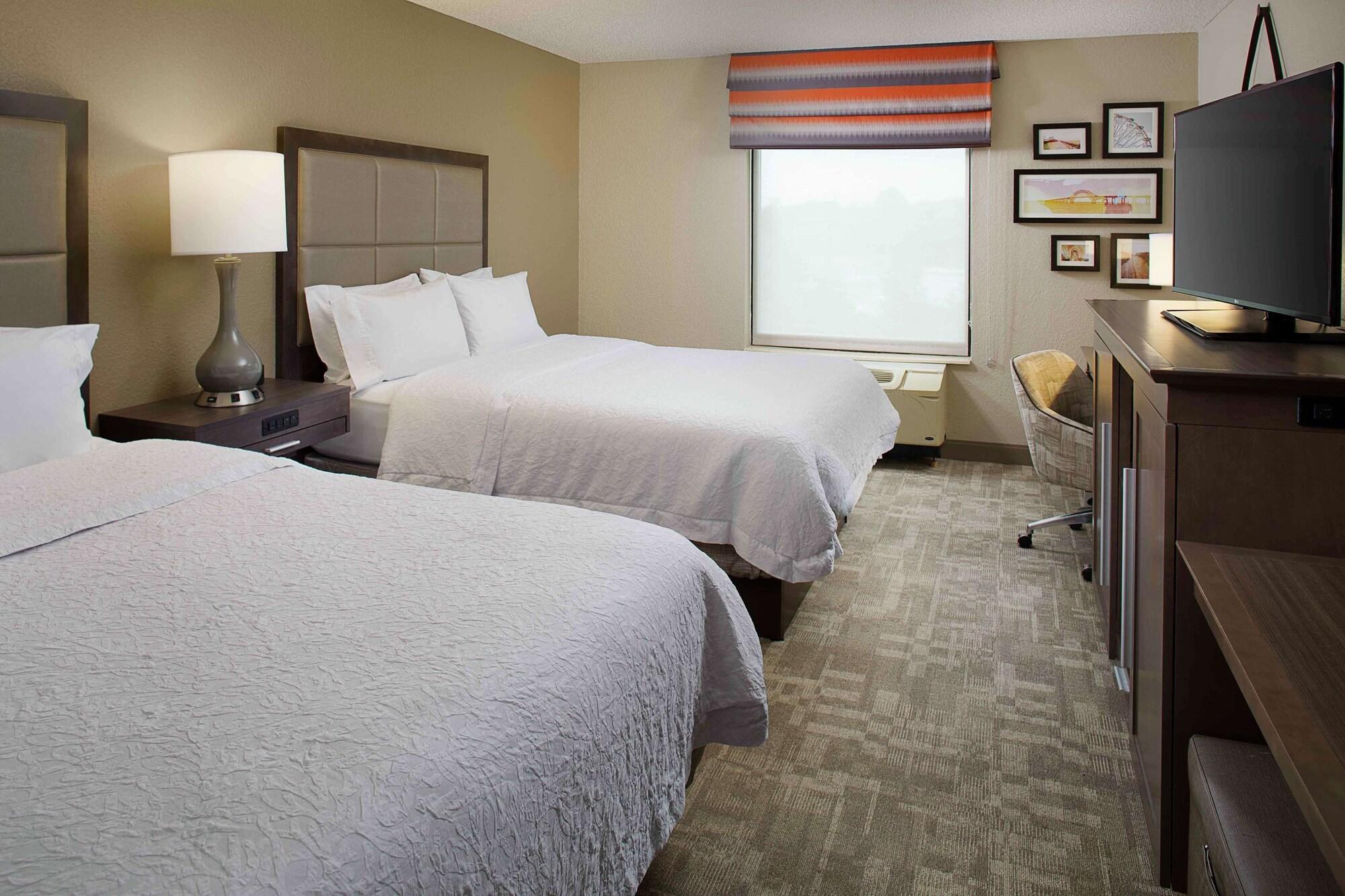 Hampton Inn By Hilton Garden City Long Island Extérieur photo