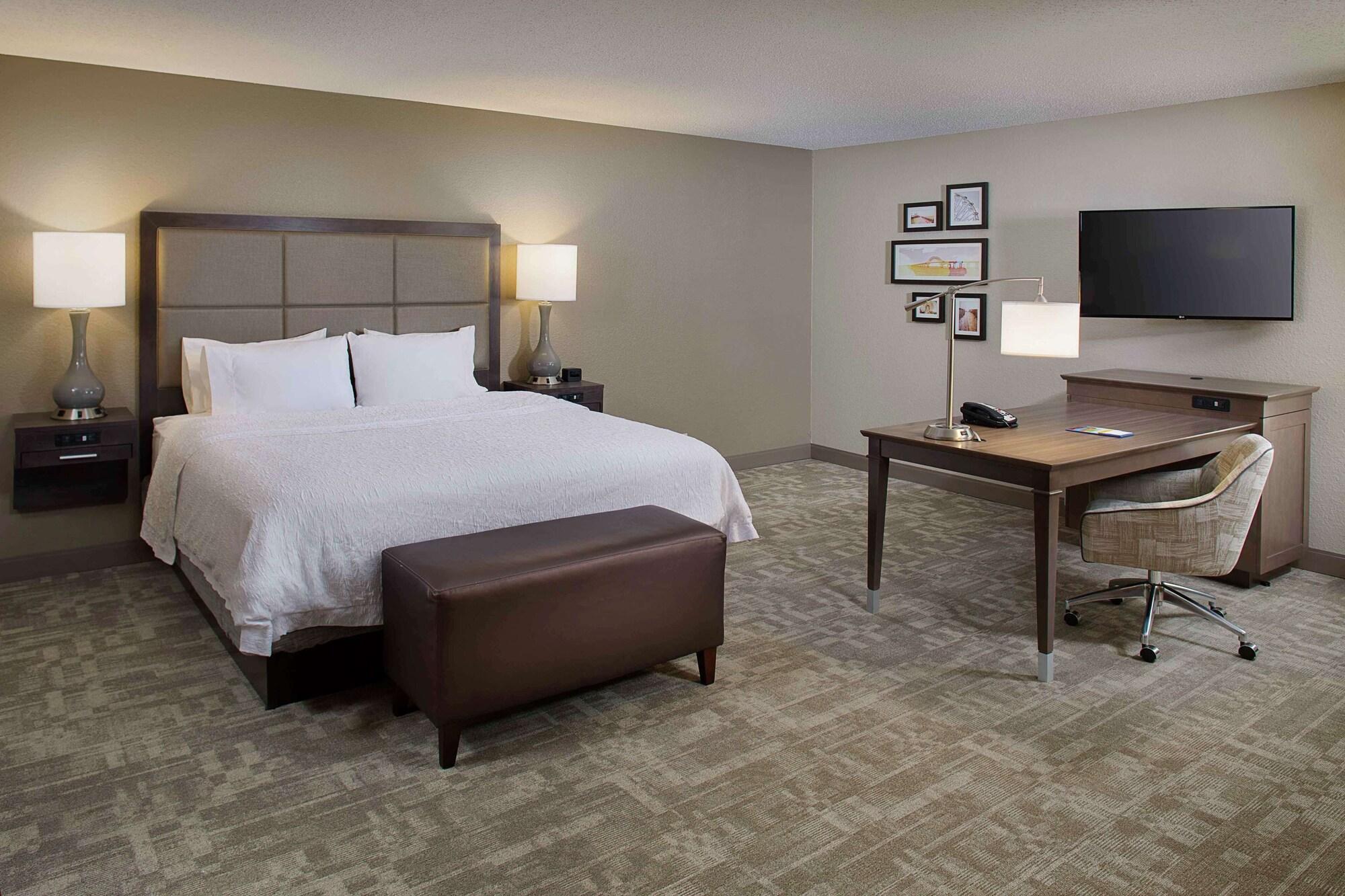 Hampton Inn By Hilton Garden City Long Island Extérieur photo